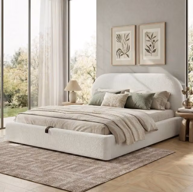 Letto imbottito con contenitore; in bouclé beige