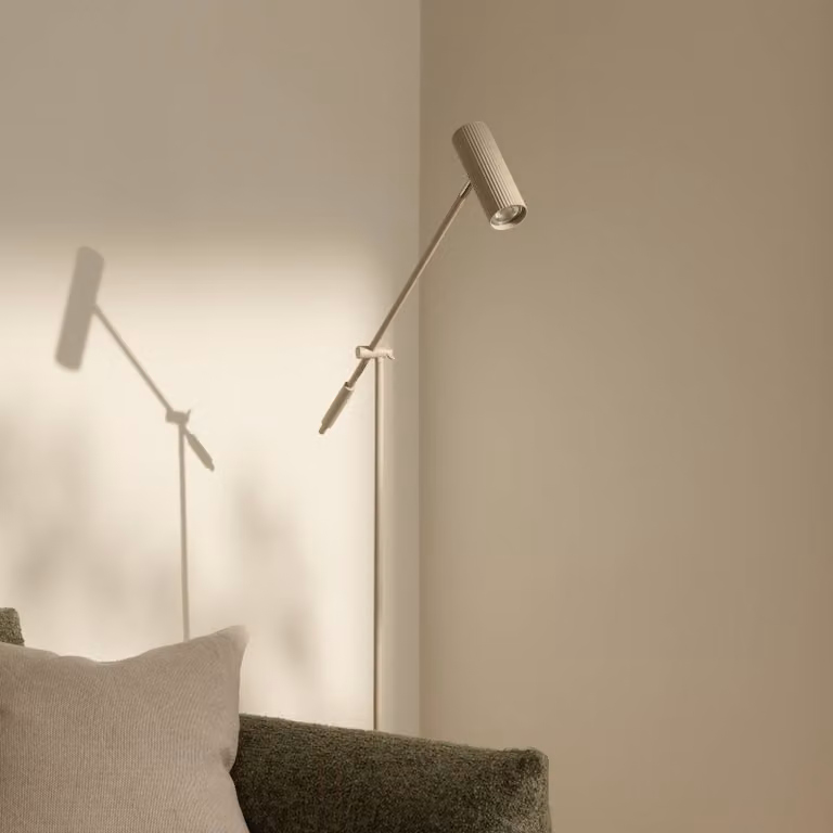 Globen Lighting Lampada da terra Hubble READ, Crema / Ambra, Soggiorno / Sala da pranzo, Metallo, Scandinavo, Lampada da terra