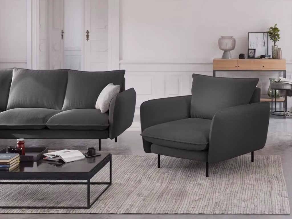 Poltrona Vienna Cosmopolitan Design in tessuto strutturato grigio scuro con struttura in metallo e braccioli – 2
