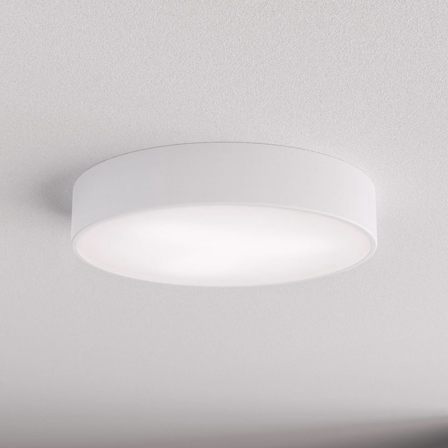 Plafoniera con sensore di movimento Cleo 400 TEMAR LIGHTING, Bianco / Opale, Soggiorno / Sala da pranzo, Metallo, Moderno, Plafoniera