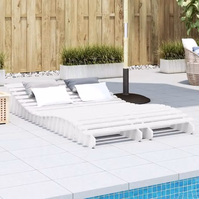Set di 2 lettini prendisole vidaXL in legno di pino bianco per giardino e terrazzo L: 205 cm, P: 60 cm, H: 31,5 cm