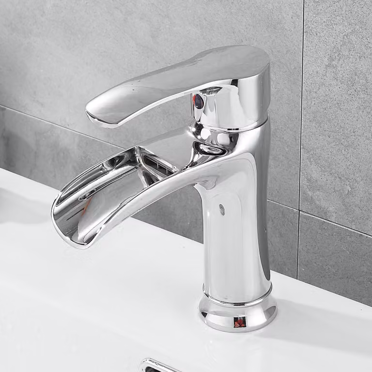 Miscelatore per lavabo a cascata, cromato, in ottone, monoblocco, rubinetteria