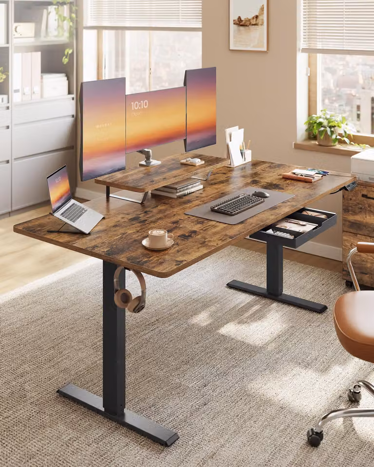 Scrivania regolabile in altezza VASAGLE, 160 cm, connessione USB-C, promemoria per lunghi periodi di seduta, supporto per monitor montabile in modo flessibile