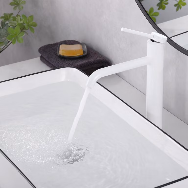 Miscelatore monocomando per lavabo, finitura bianca, con erogatore alto, modello PTMP01W, in acciaio inossidabile