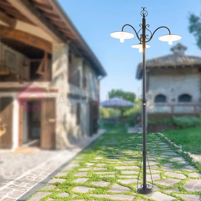 Lampione Rustico in Ferro Battuto a 3 Luci per Giardino e Terrazzo, Colore Nero, Altezza: 280 cm