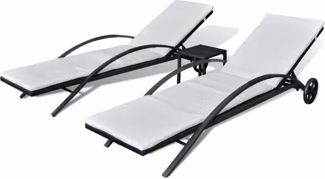 Set di due lettini prendisole Outsunny con tavolo in resina intrecciata e struttura in metallo nero e bianco con poggiatesta regolabile e coperture rimovibili