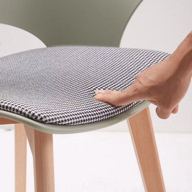 Set di 4 sedie da pranzo - Disponibili in diversi colori - Sedie - Gambe in legno - Sedie da pranzo moderne