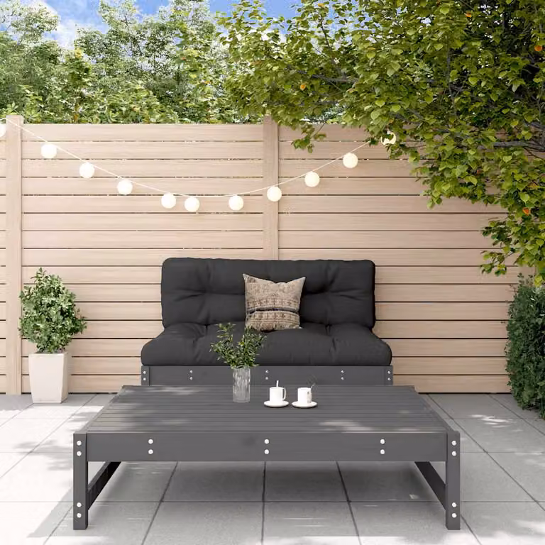 Set da giardino vidaXL composto da divano a 2 posti e pouf in legno massello di pino con cuscini imbottiti in tessuto grigio e nero