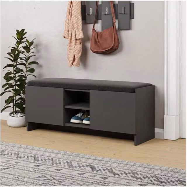Panca scarpiera Veriaffari colore antracite con cuscino in tessuto e 2 ante in MDF L: 110 cm, H: 43 cm, P: 37 cm – 1