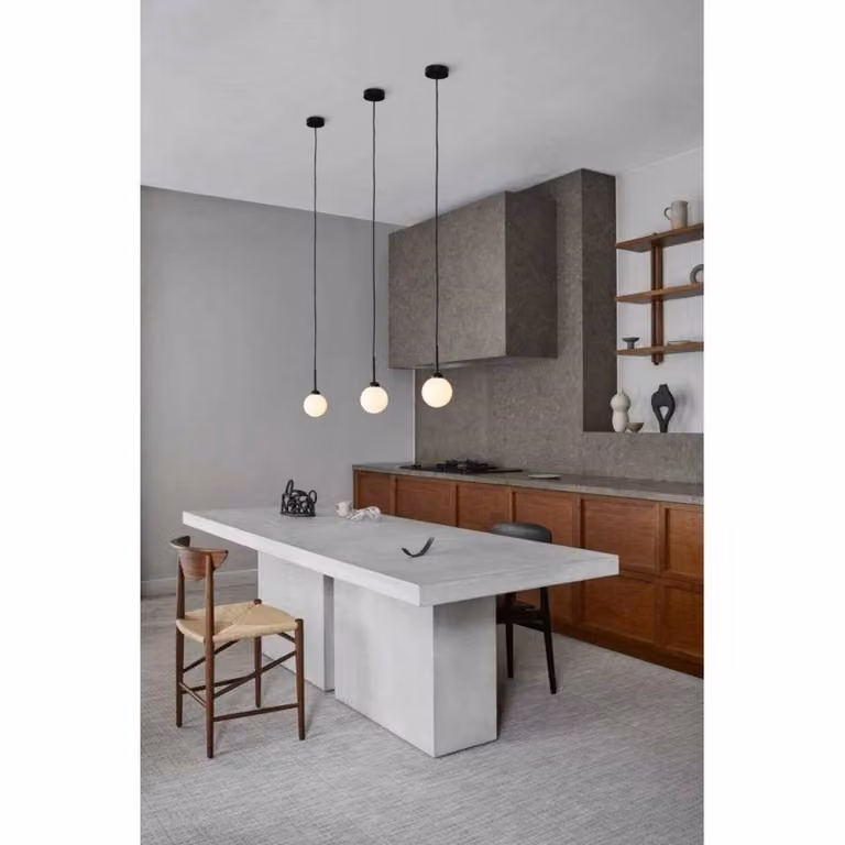 Nuura Aps Lampada a sospensione in vetro Apiales 1, dimmerabile, Nero, Soggiorno / Sala da pranzo, Vetro, Design, Lampada a sospensione