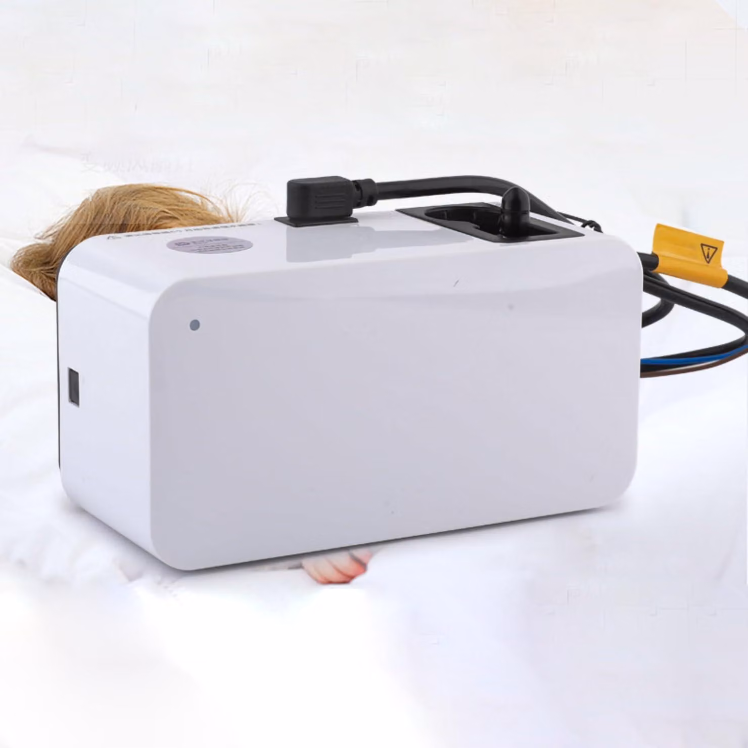 Pompa di condensazione automatica - Capacità di 24 litri all'ora - Dimensioni: 16,3 x 8,3 x 9,5 cm - Materiale: plastica