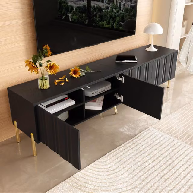 Mobile TV nero 190x38x48 cm con gambe dorate e ampio spazio di stoccaggio