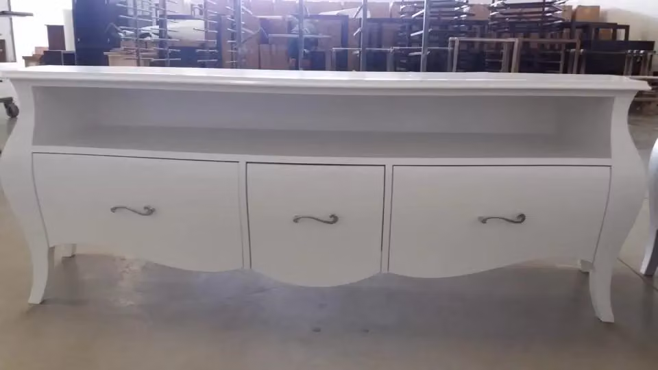 Mobile porta TV bombato in legno di pino stile shabby chic bianco Mobili 2G L: 176 cm, P: 45 cm, H: 62 cm – 1