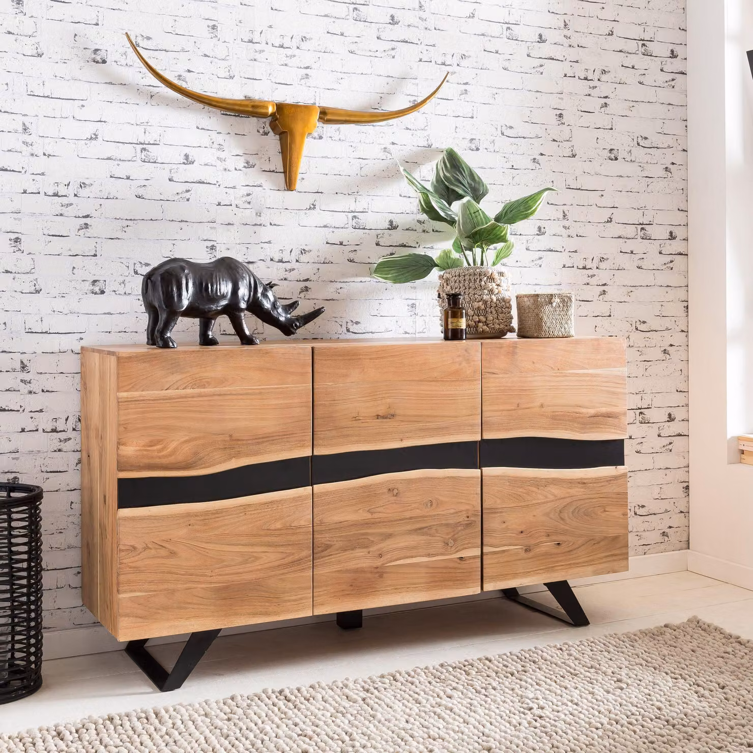FineBuy Credenza in legno massello di acacia 150 cm con 3 ante - Comò massiccio retrò con bordi naturali - Credenza dal design naturale - Fatto a mano in stile industriale