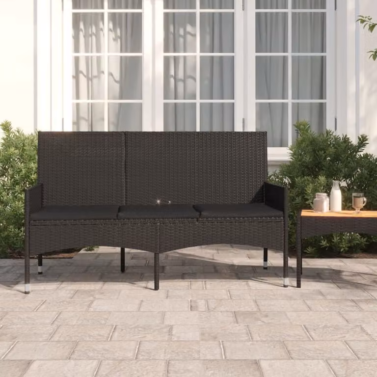 The Living Store Panca da giardino a 3 posti con cuscini in Poly Rattan nero