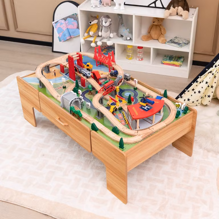 Tavolo da gioco creativo Costway a tema treno e automobili con piano reversibile e cassetto portaoggetti in legno, marrone e multicolore