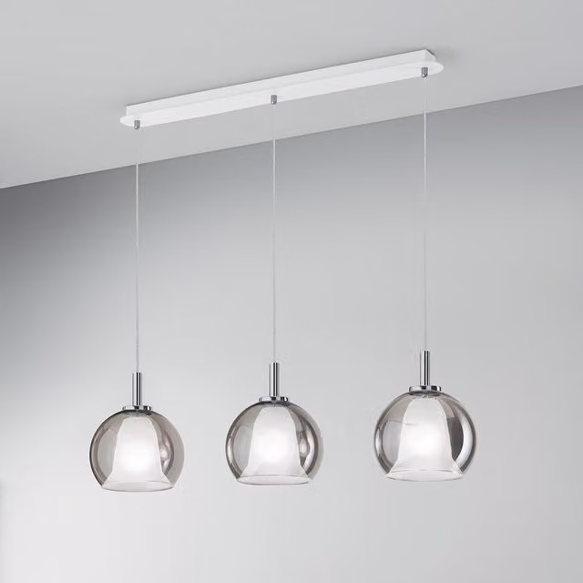 Lampada a sospensione Fabas Bretagna in vetro ambra e trasparente con struttura in metallo bianco e argento, altezza regolabile