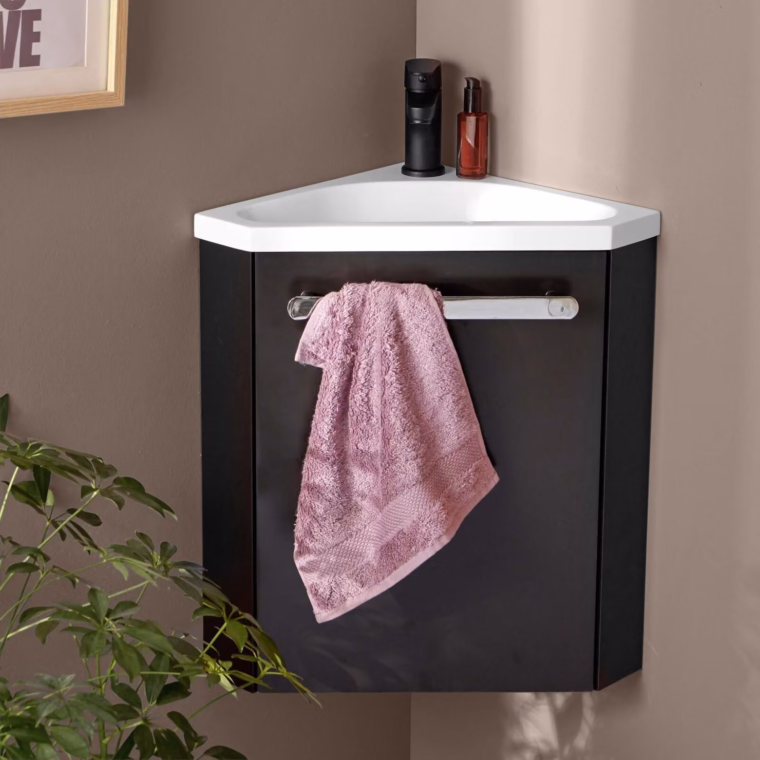 Gruppo lavabo angolare sospeso SKINO con rubinetto nero