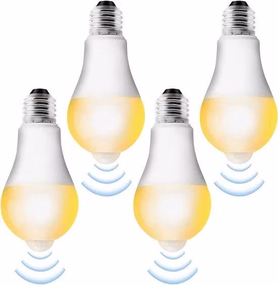 4 lampadine LED E27 con sensore di movimento - luce bianca calda - 15 W - lampadina alogena a risparmio energetico - 3000 K.