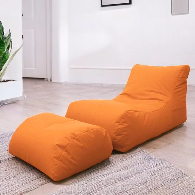Chaise Longue moderna Alton di Talamo Italia con poggiapiedi in Nylon e pouf imbottito, colore Arancio, L: 120 cm, H: 80 cm, P: 60 cm – 1
