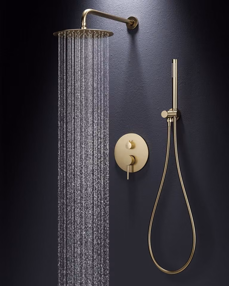 Colonna doccia da incasso, finitura dorata, 250 mm. Include soffione a pioggia, doccetta manuale, realizzata in ottone