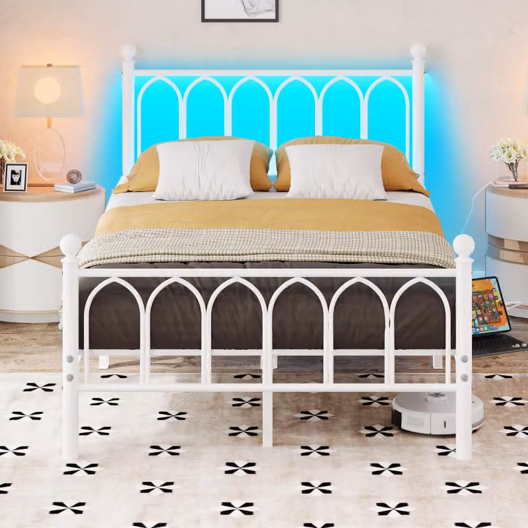 Letto matrimoniale in metallo, dimensioni 120x200 cm, con illuminazione a LED e base di ricarica, colore bianco