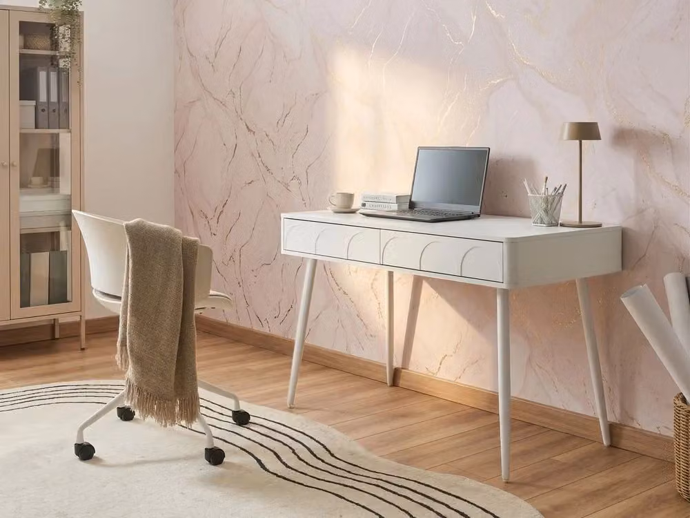 Scrivania da scrittura BELIANI bianca con design minimalista L: 120 cm, P: 60 cm, H: 78 cm – 2