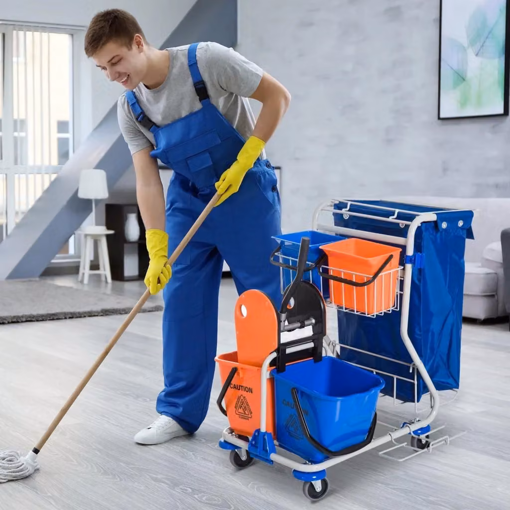 Carrello per pulizie professionale Benzoni con 4 secchi da 18L e 6L, strizzatore e ruote, blu e arancione – 2