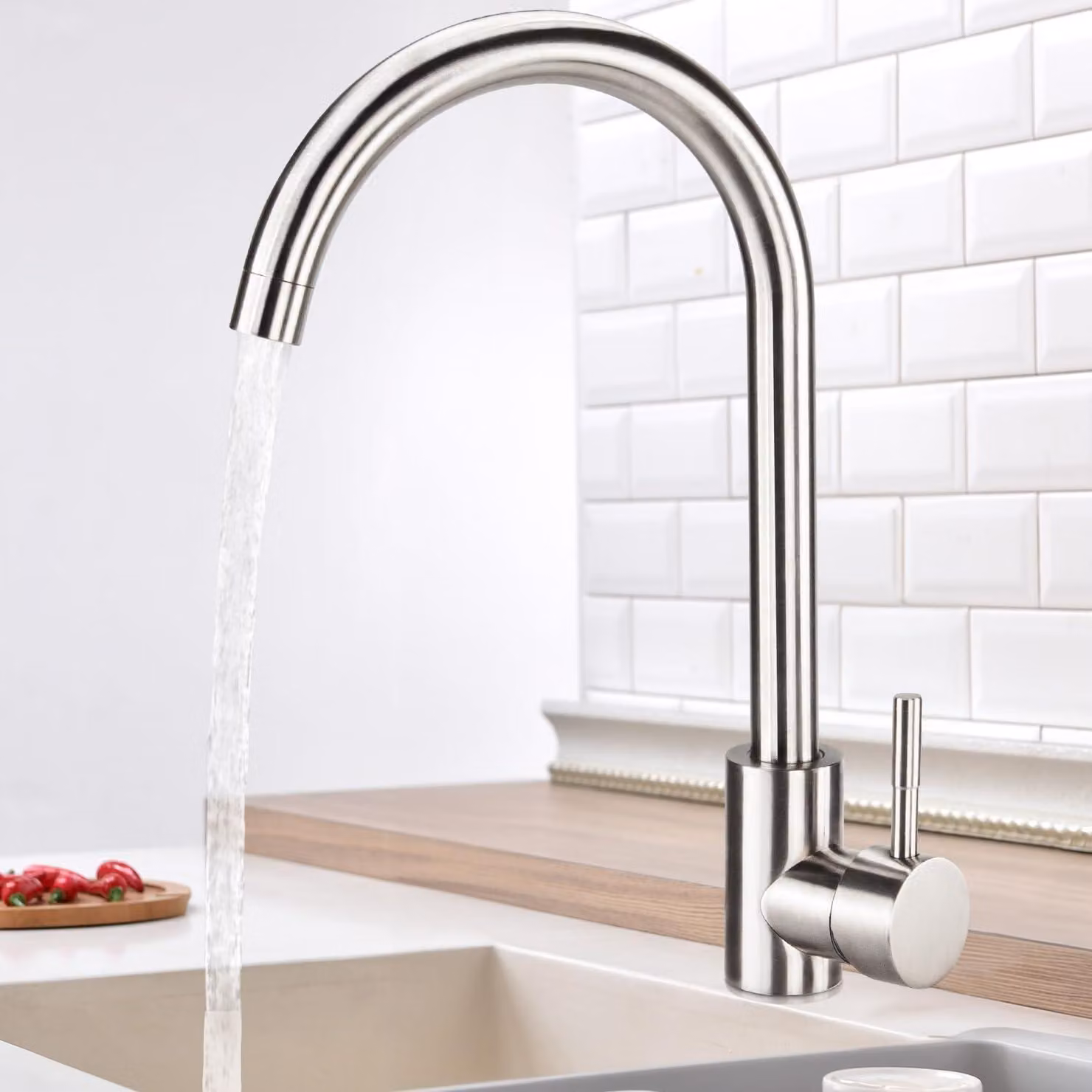 Rubinetto per lavello da cucina, girevole a 360°, in acciaio inossidabile 304, design a "C", regolabile per acqua fredda e calda