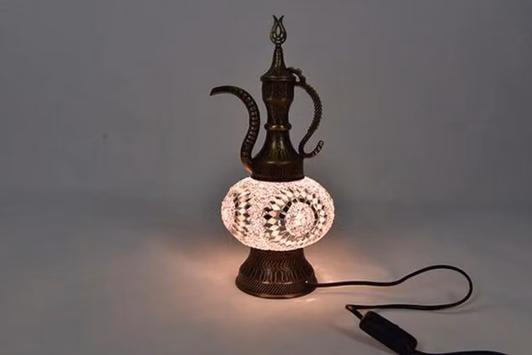 Lampada da tavolo Ibrik turca realizzata a mano in rosa per interni ed esterni, caraffa orientale