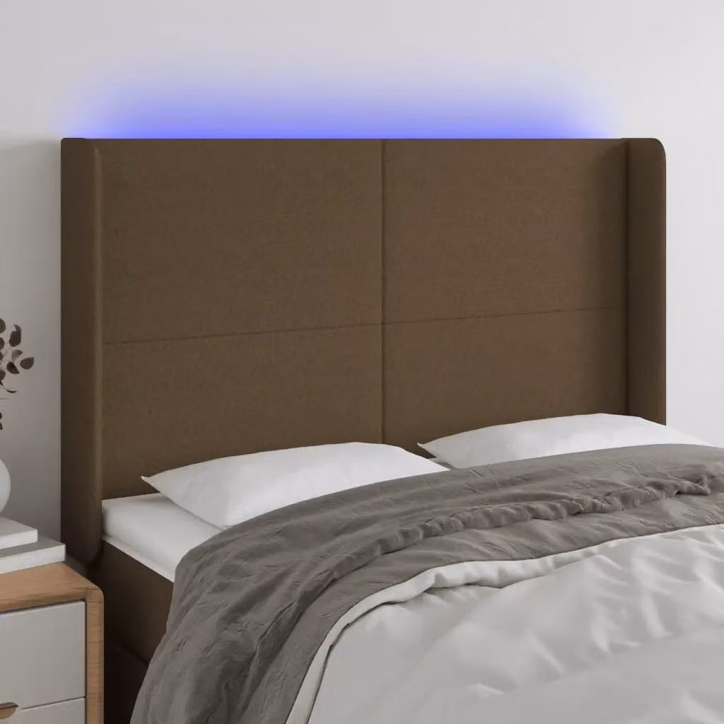 Testata del letto con illuminazione LED e porta di ricarica USB in tessuto marrone scuro L: 147 cm, P: 16 cm, H: 118/128 cm – 2