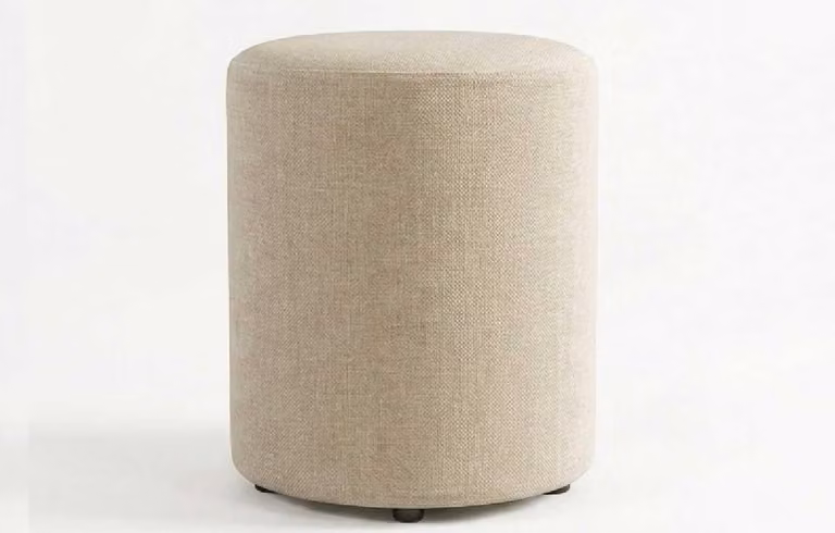 Pouf beige moderno, lussuoso, imbottito, poggiapiedi
