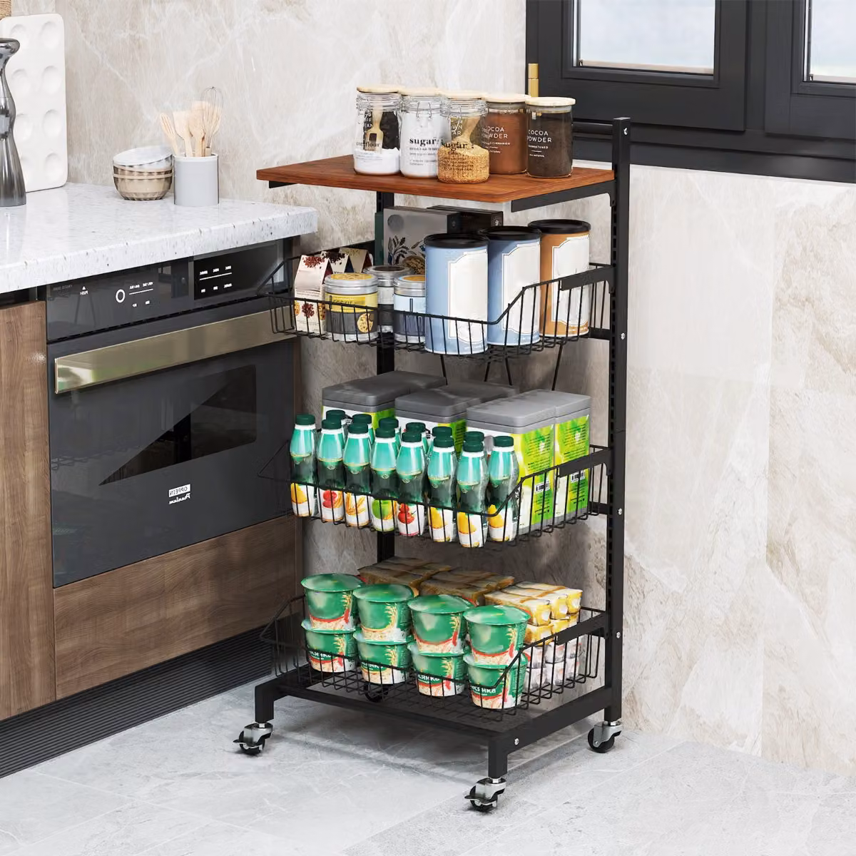 Carrello da cucina Costway nero con piano in legno e 4 piani dotati di cestini regolabili e rimovibili con ruote