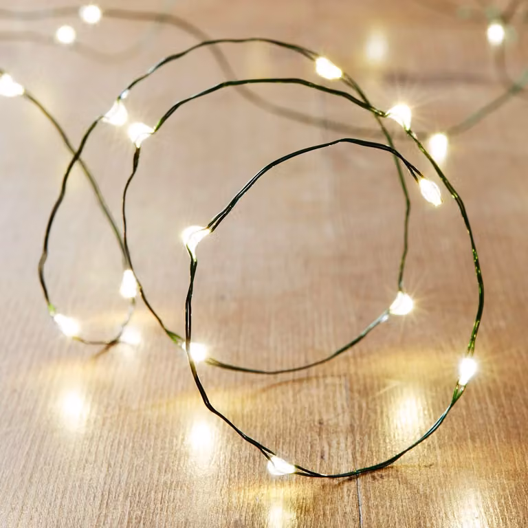 50 micro-luci a LED, color perla, filo verde, con timer, lunghezza 5,4 metri