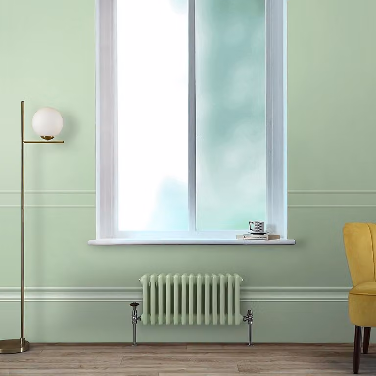 Radiatore Tradizionale a Tripla  Colonna Orizzontale Verde (Pippin Green) - 300mm x 605mm - Regent