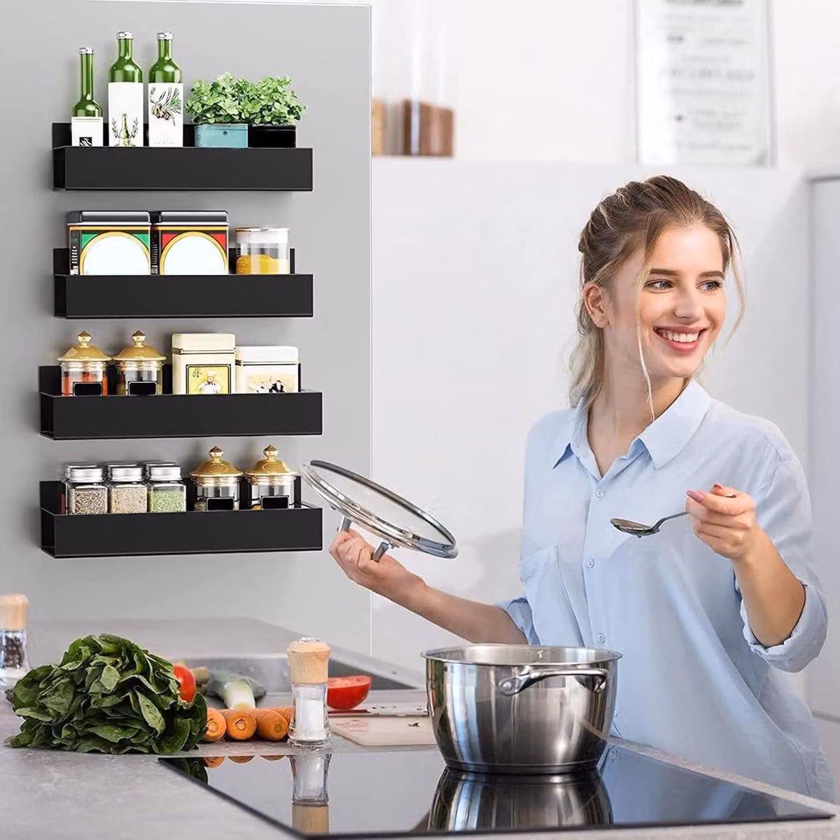 Scaffale magnetico per erbe aromatiche, confezione da 4 pezzi, organizer metallico per erbe aromatiche da applicare al frigorifero senza fori, scaffale magnetico per frigorifero per l'organizzazione della cucina