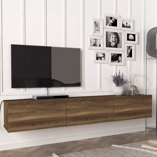 Mobile TV da parete Vihti en.casa con 3 ante a ribalta in effetto noce marrone L: 180 cm, H: 31 cm, P: 29,5 cm