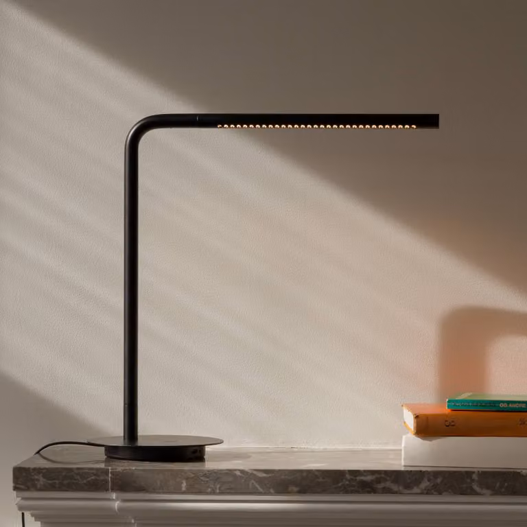 UMAGE Lampada da tavolo di design Omni, dimmerabile, Nero, Soggiorno / Sala da pranzo, Metallo, Design, Lampada da tavolo