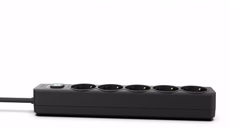 INCA IPW-44SY3 INCA Steckdosenleiste IPW-44SY3 5fach, LED Anz. Black   3,0m