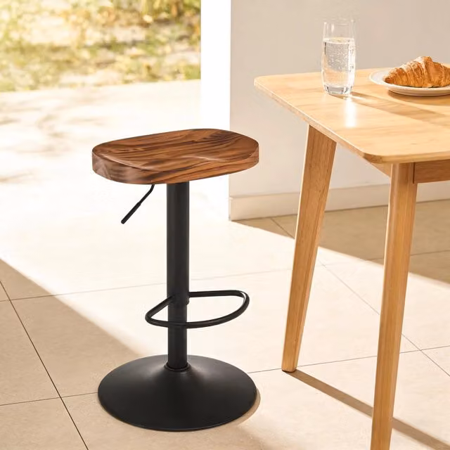 Sgabello da bar girevole Mivray in legno di pino e metallo marrone rustico, Altezza regolabile: 60–81 cm, L/P/H: 41,5 x 31,5 x 60–81 cm