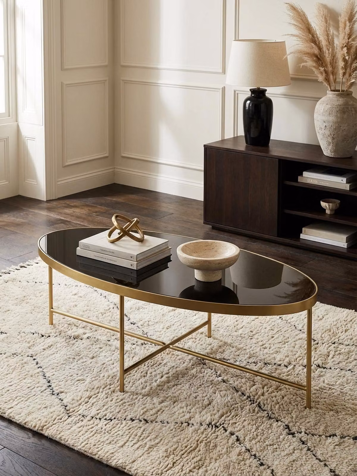 Tavolino design in vetro nero - ovale 110 x 56 cm con struttura in metallo dorato, grande tavolo da salotto, tavolo da salotto in vetro