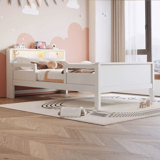 Letto singolo in legno di pino con LED ¨C Minimal ¨C Bianco 90x200 cm con testiera portaoggetti e porte USB