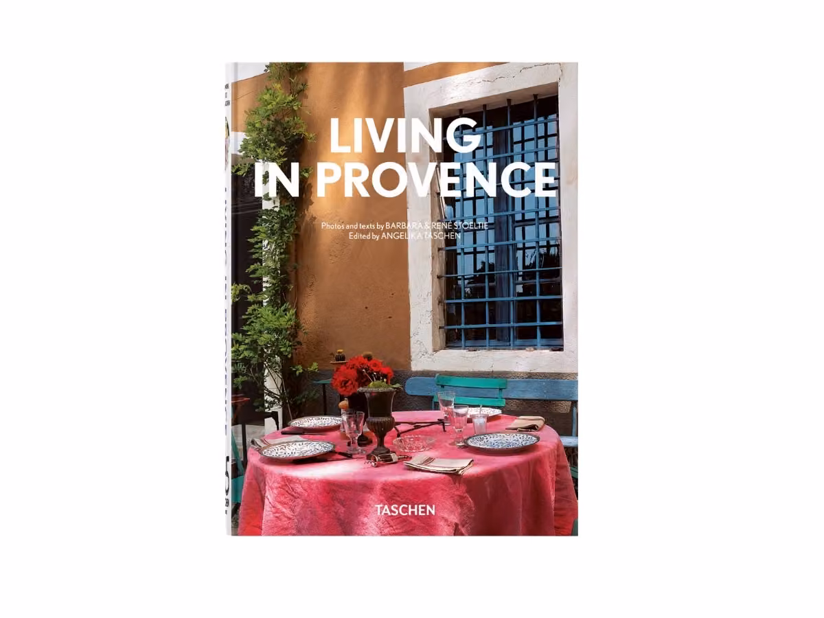 Living in Provence (45th Edition) Libro