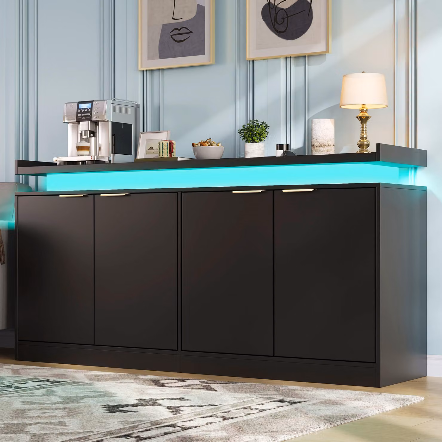 Mobiletto laterale Merax, pensile da cucina con 4 ante, comò con illuminazione LED, credenza con vani a giorno, mobile per soggiorno RGB, MDF, nero