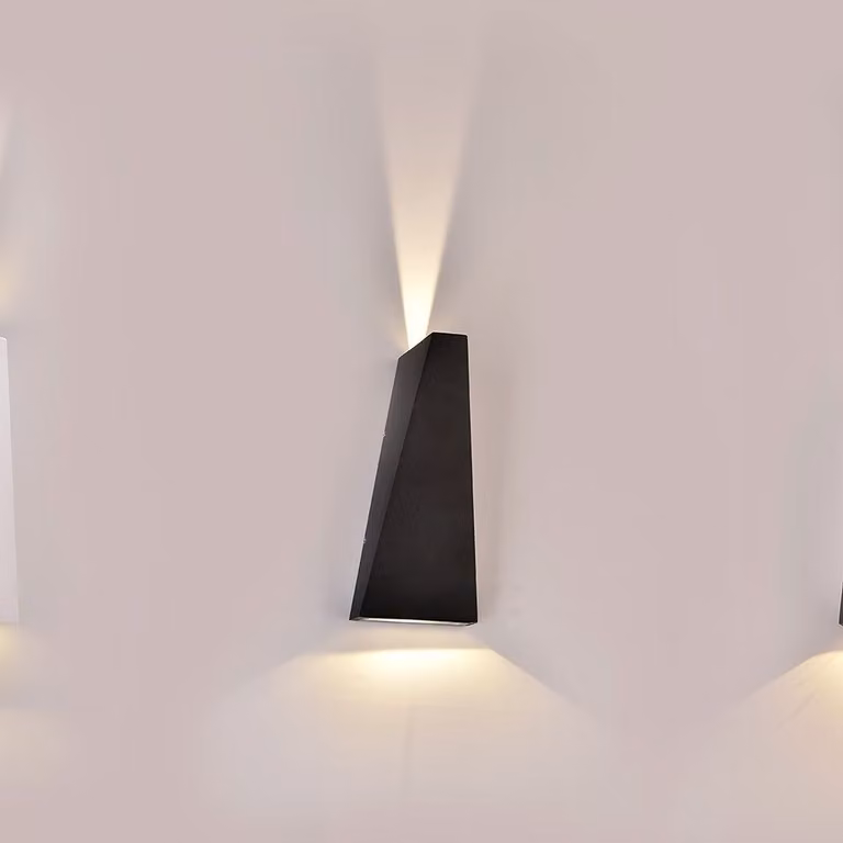 V-TAC VT-826 Lampada LED da parete doppi fascio luminoso 4W 110LM/W Colore Nero 4000K IP65 - 218298
