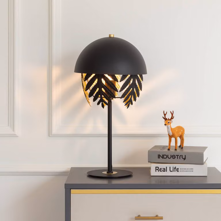 Lampada da tavolo di design Aparas Lucande, Nero, Soggiorno / Sala da pranzo, Metallo, Design, Lampada da tavolo