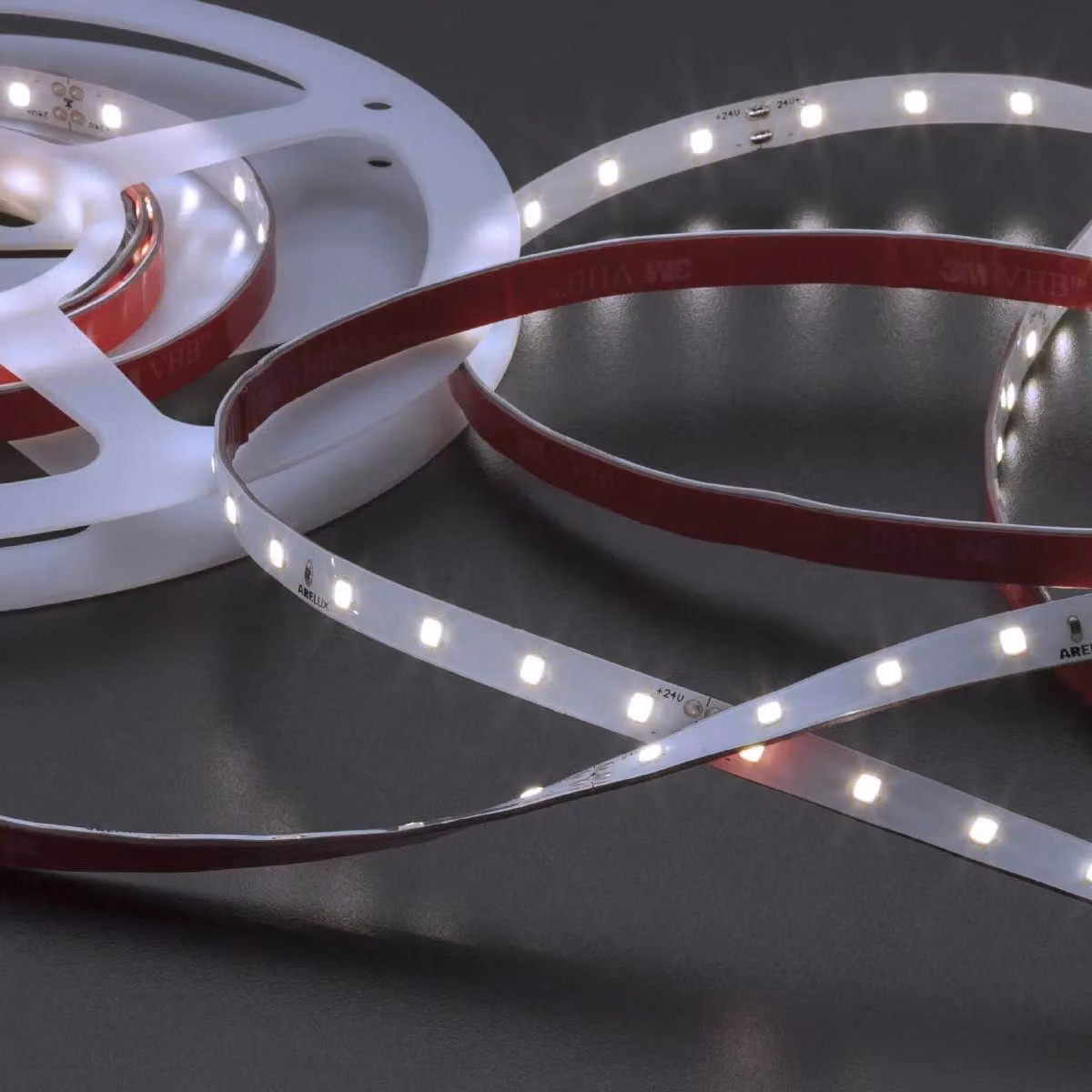 ARELUX XRIBO, striscia LED IP66, 5 metri per rotolo, 6W/metro, 64 LED/metro, 24V DC, indice di resa cromatica (CRI) 80, angolo di emissione >115°, temperatura di colore 6000K