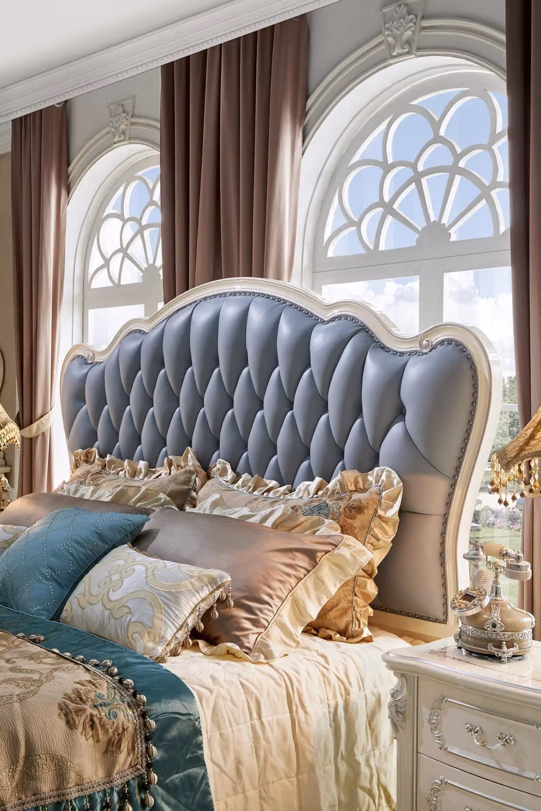 Klassisches Bett Barock Rokoko Hotel Betten Polsterbett Doppelbett Chesterfield