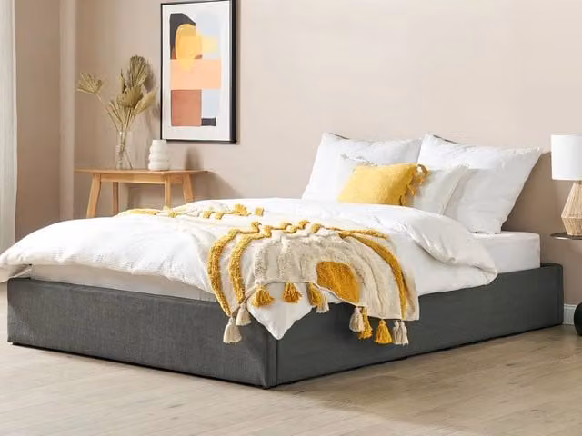 Letto Ottomana BELIANI imbottito in tessuto grigio con contenitore e doghe in legno, Design moderno, L/P: 160 x 200 cm – 1