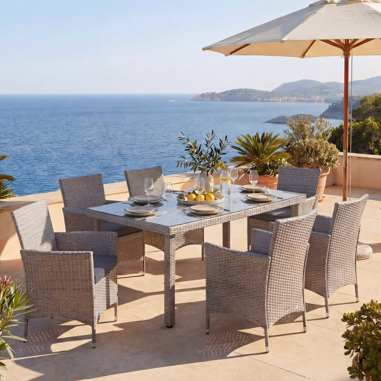Set in poly rattan Halden, set da balcone per mobili da giardino ~ grigio, cuscini antracite